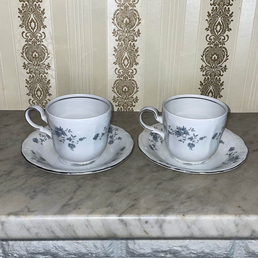 2 Johann Haviland Bavaria Germany Blue Garland Tea‎ Cup And Saucer Set Vintage
